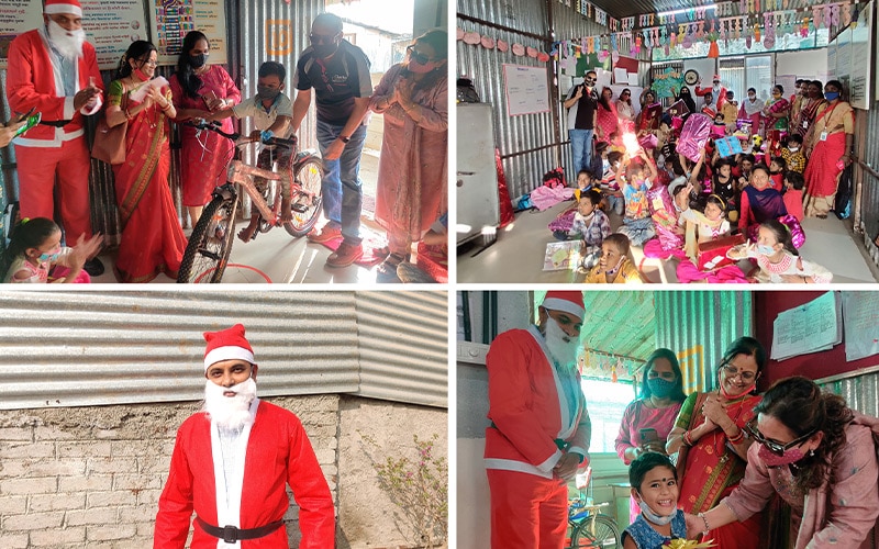 Στα αγγλικά: Toys for Joy Spread Christmas Cheers for Children at Tara Mobile Creche in India