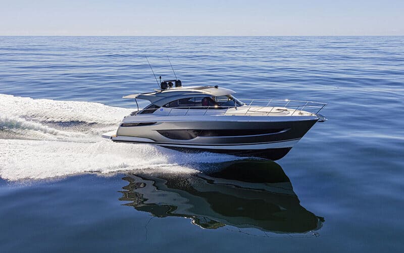 Στα αγγλικά: Clarke Energy Partners With Premium Motor Yacht Builder Riviera
